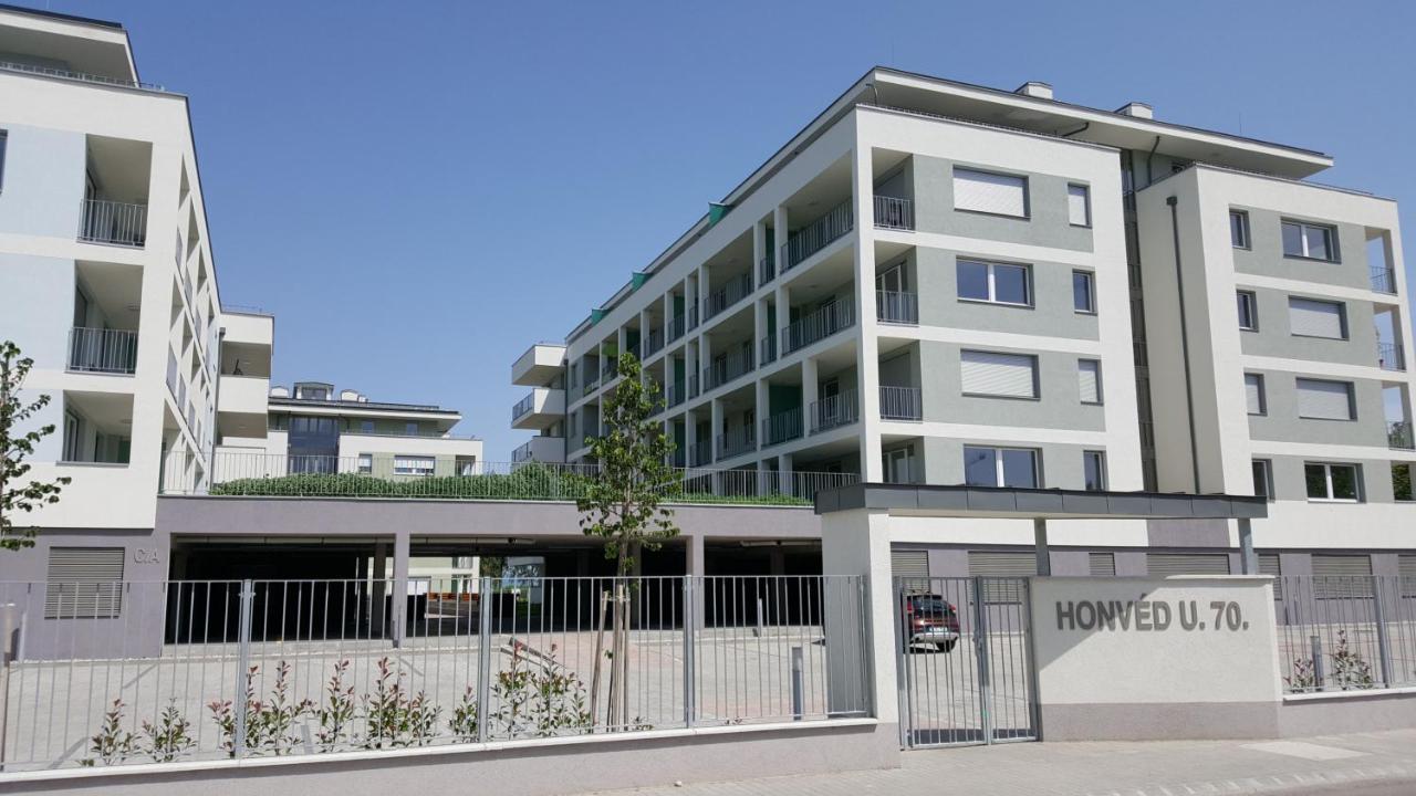 Lelle Resort B20 Балатонлеле Екстериор снимка