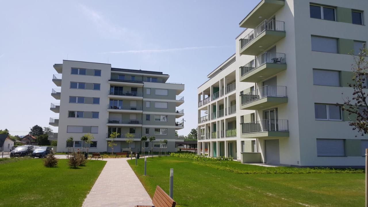 Lelle Resort B20 Балатонлеле Екстериор снимка