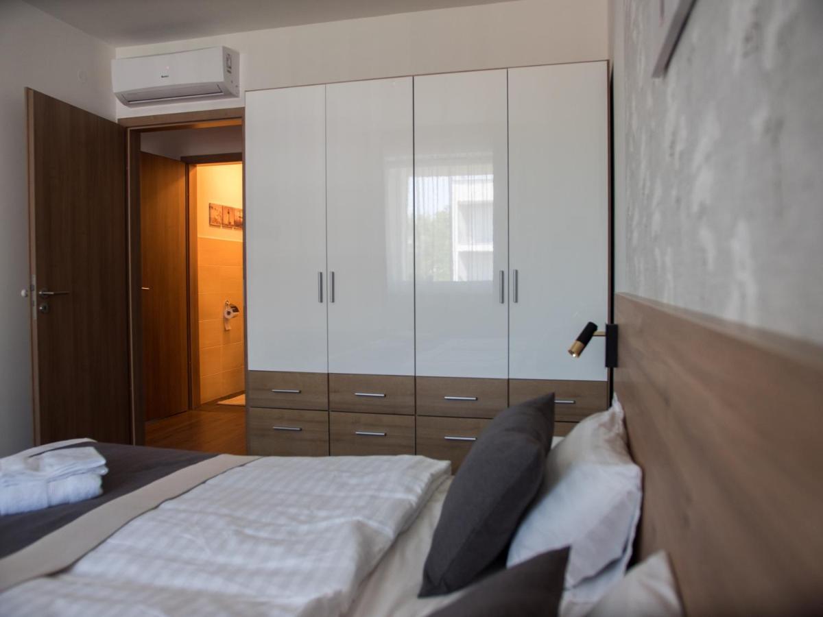 Lelle Resort B20 Балатонлеле Екстериор снимка