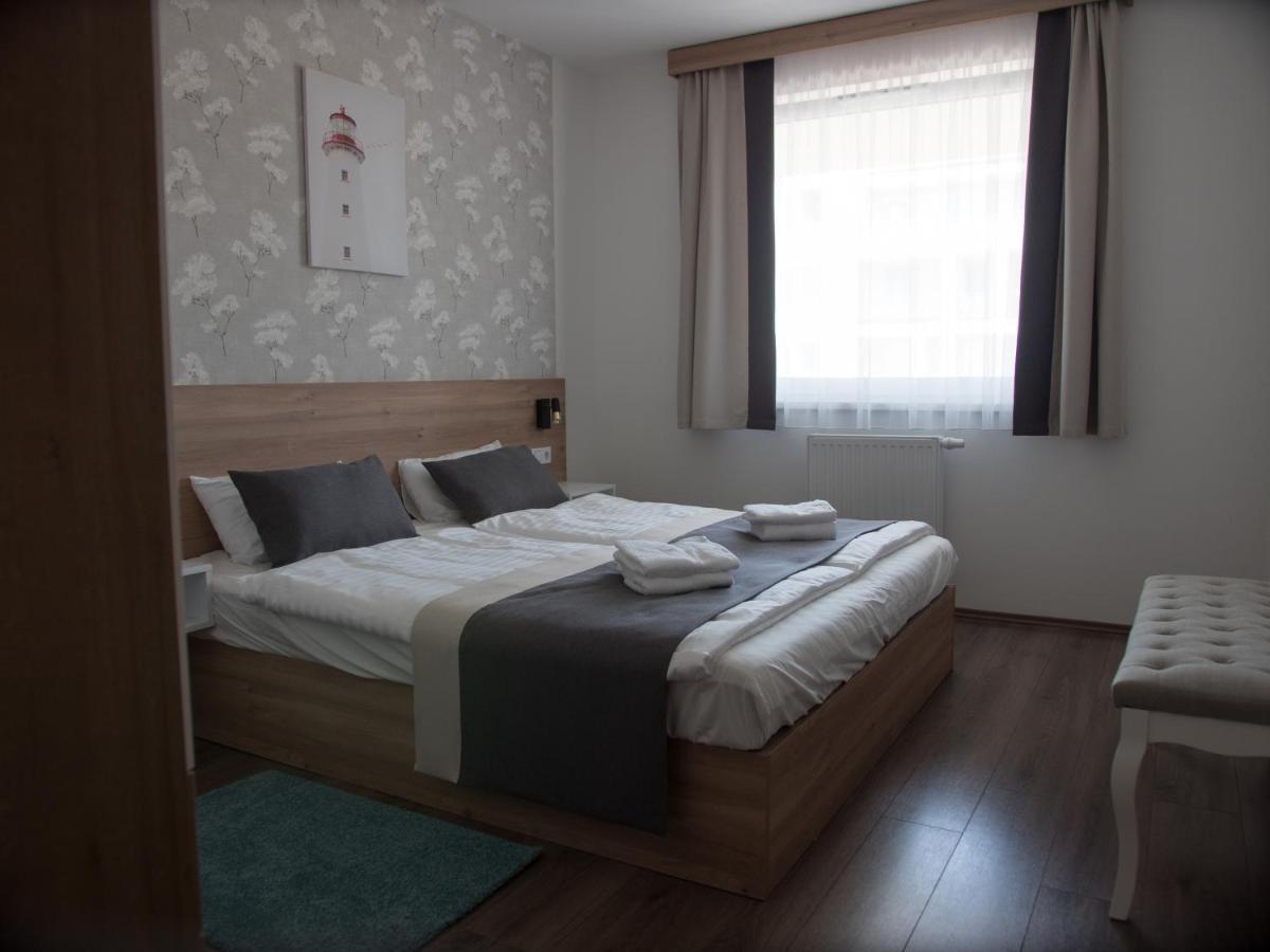 Lelle Resort B20 Балатонлеле Екстериор снимка